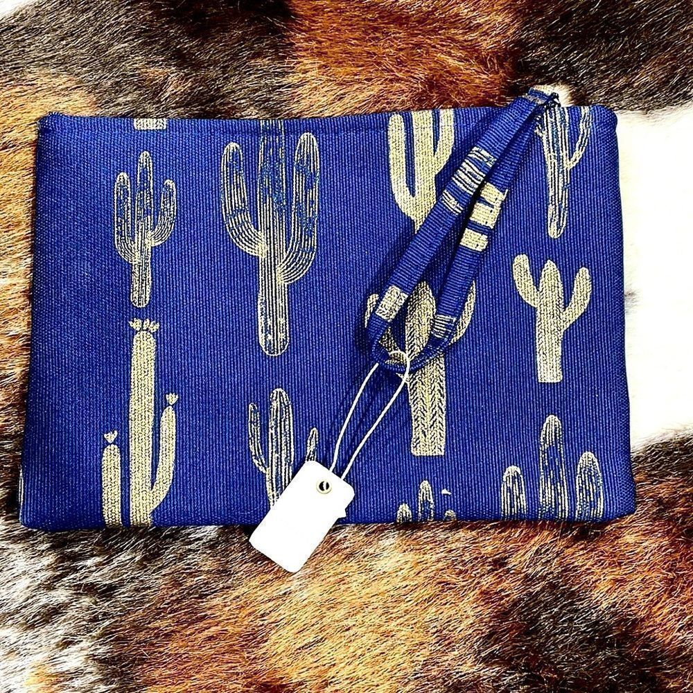 GOLDEN CACTUS NAVY WRISTLET POUCH - Picture 2 of 4